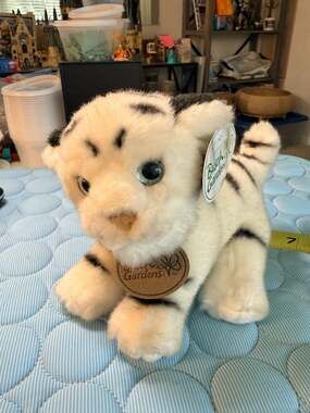 Busch Gardens Aurora Babies White Tiger Cub Plush Stuffed Animal